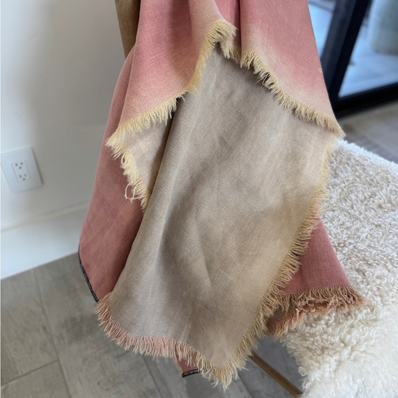 Exclusive Raw Linen Reversible Pink Throw Blanket